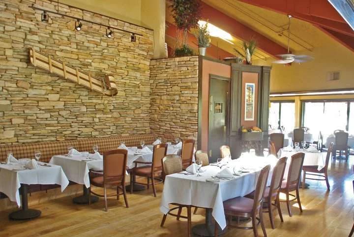 Plumas Pines Golf Resort landscape — pines and fairways in Graeagle CA Plumas Pines Golf Resort landscape — pines and fairways in Graeagle CA