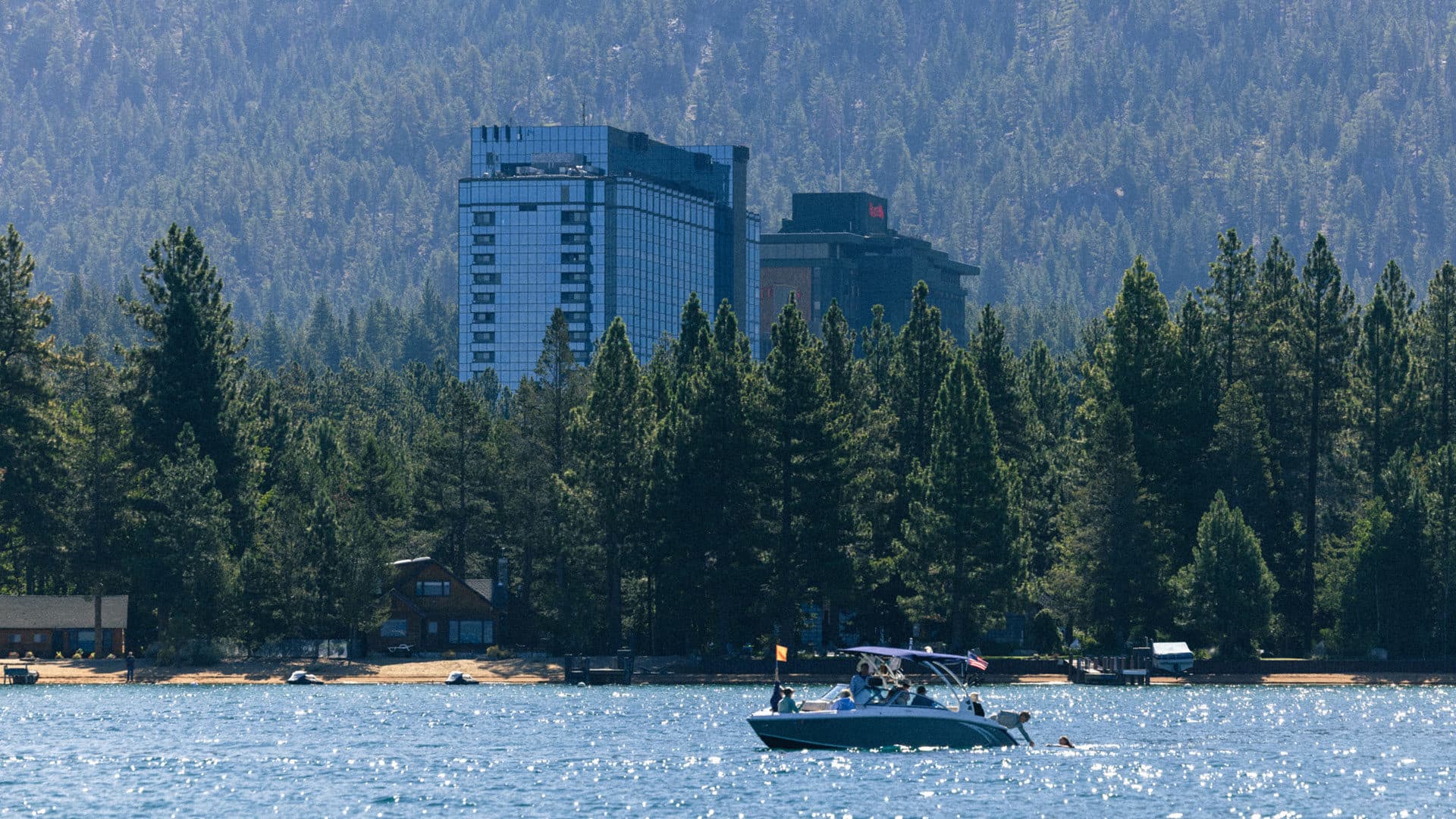 Harvey's Heated Pool at Harvey's Lake Tahoe — amenities