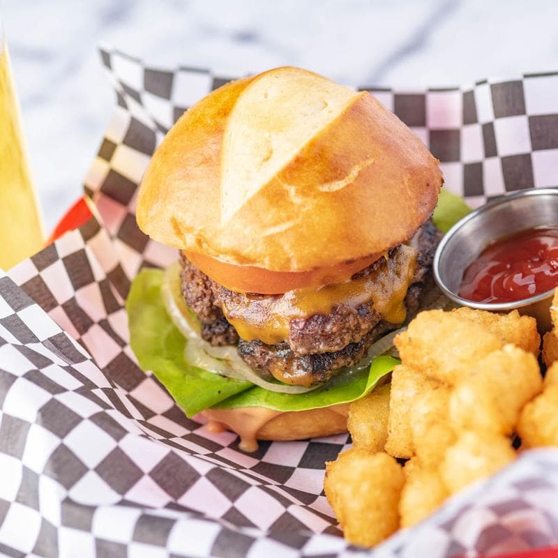 Pignic Pub & Patio — interior view