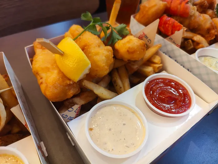 Gordon Ramsay Fish & Chips at Silver Legacy Resort Casino — interior ambience