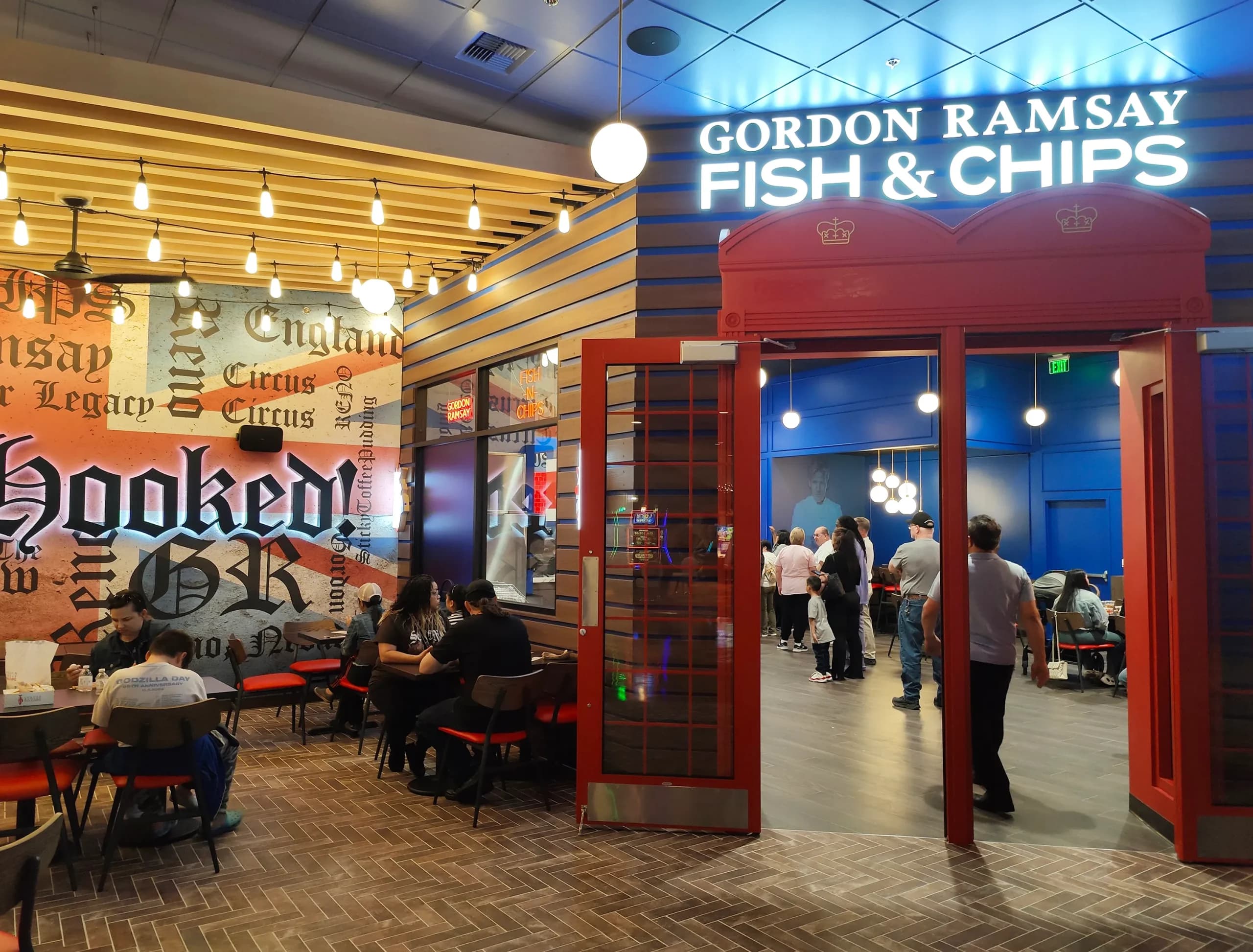 Gordon Ramsay Fish & Chips at Silver Legacy Resort Casino — interior ambience