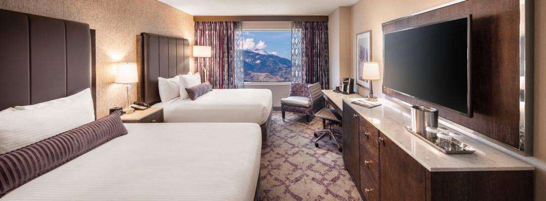 Silver Legacy Vista Room – 1 King at Silver Legacy Resort Casino — guest suite amenities