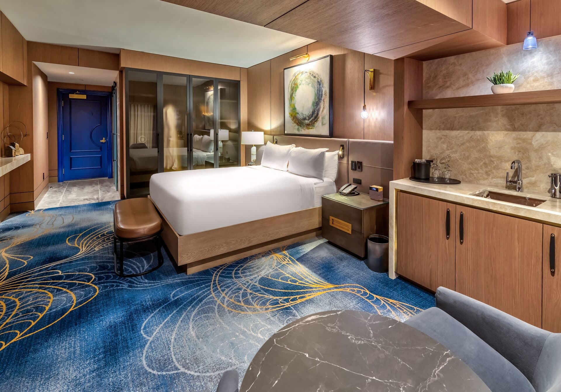 Atlantis luxury tower guest room with king bed and contemporary decor