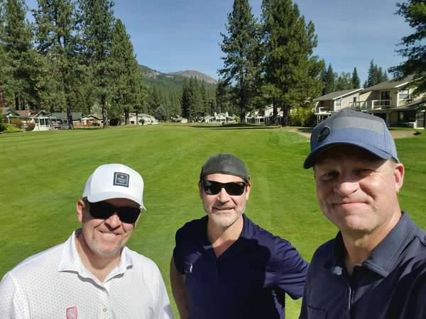 Group golf outing at Reno course