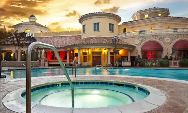 Resort pool Peppermill Reno